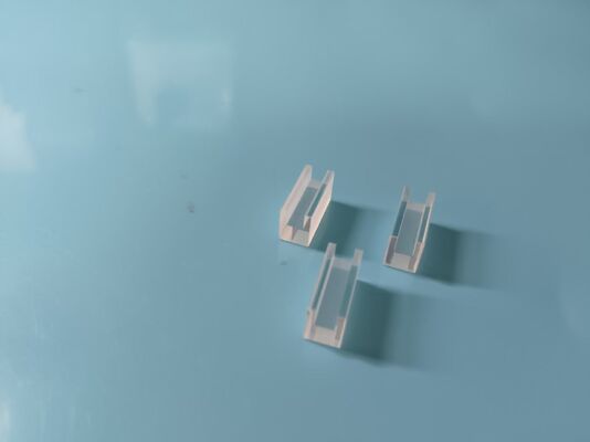 10x5x4mm Rectangular Groove Quartz Base Precision Milled Slot For Optical Component Positioning